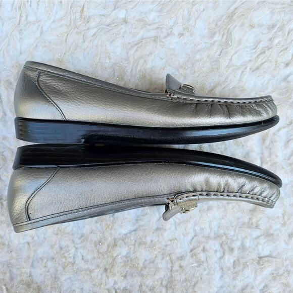Metallic Silver Loafers SAS Metro Size 8.5 S Horsebit Leather Flats Slim Width - Picture 13 of 14
